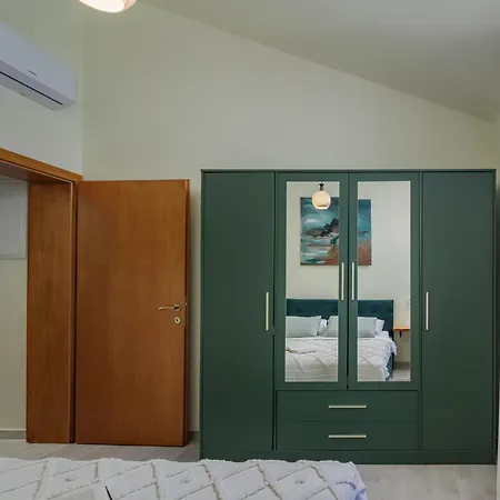 Alora Zadarvillas * Pridraga