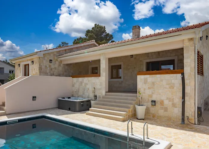 Villa Alora Pridraga