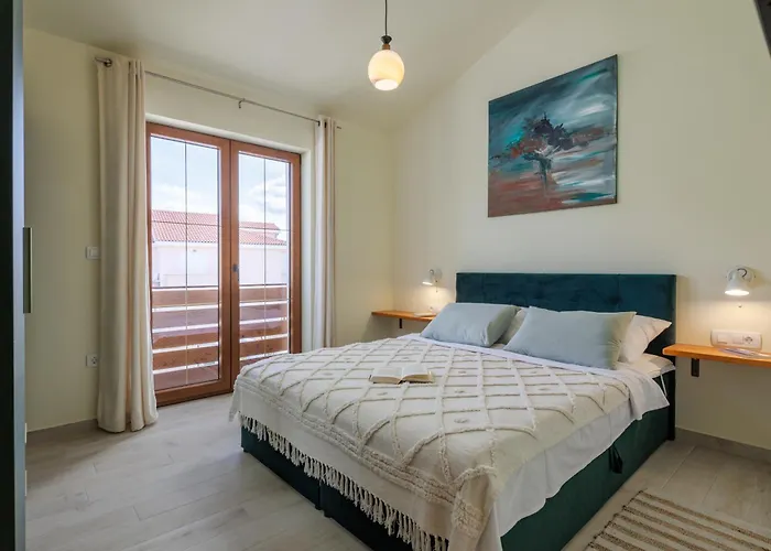 Alora Villa *