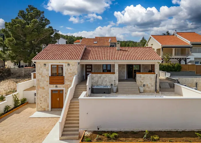 Villa Alora